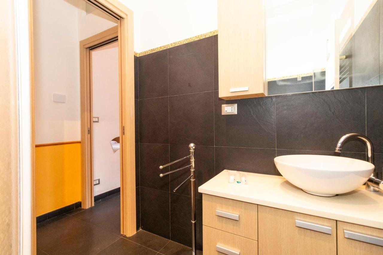 Colourful & Cozy Apartment Cenisia Турин Экстерьер фото